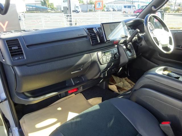 ハイエースバン スーパーGL ダークプライムII ワンオーナー車/4WD車/後席モニター/フローティングナビ/バックカメラ/ETC/ベッドキット4分割式/両側パワースライドドア/クルーズコントロール/クインテリジェントリアランスソナー/100V電源/(52枚目)