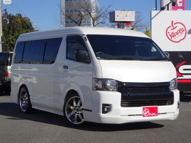 ハイエースワゴン ＧＬ　内装架装／ベッドキット／床フローリング加工／７型フェイス／ＳＤフルセグナビ／後席モニター／ＥＴＣ／パワースライドドア／コンビハンドル／シートカバー／１９インチＡＷ／フルエアロ／インナーブラックライト／（9枚目）