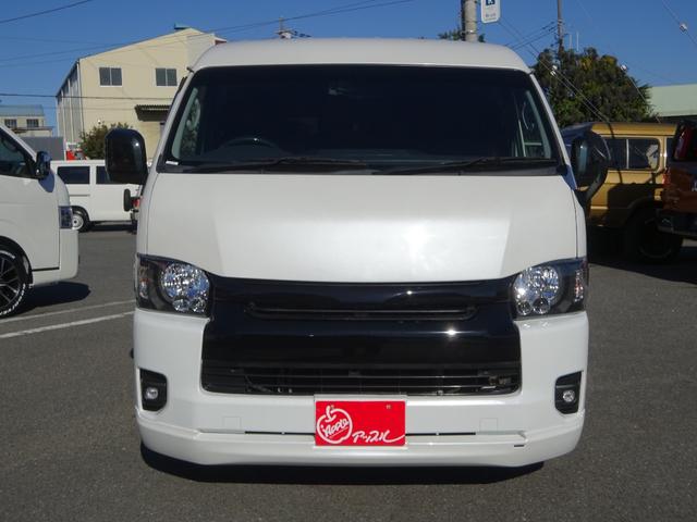 ハイエースワゴン ＧＬ　内装架装／ベッドキット／床フローリング加工／７型フェイス／ＳＤフルセグナビ／後席モニター／ＥＴＣ／パワースライドドア／コンビハンドル／シートカバー／１９インチＡＷ／フルエアロ／インナーブラックライト／（13枚目）