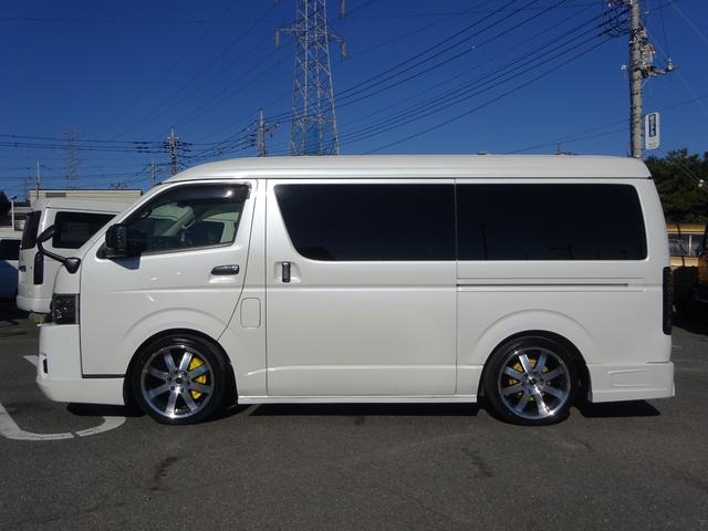 ハイエースワゴン ＧＬ　内装架装／ベッドキット／床フローリング加工／７型フェイス／ＳＤフルセグナビ／後席モニター／ＥＴＣ／パワースライドドア／コンビハンドル／シートカバー／１９インチＡＷ／フルエアロ／インナーブラックライト／（14枚目）