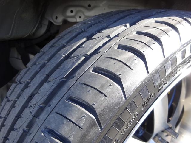 ハイエースワゴン ＧＬ　内装架装／ベッドキット／床フローリング加工／７型フェイス／ＳＤフルセグナビ／後席モニター／ＥＴＣ／パワースライドドア／コンビハンドル／シートカバー／１９インチＡＷ／フルエアロ／インナーブラックライト／（22枚目）