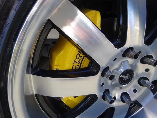 ハイエースワゴン ＧＬ　内装架装／ベッドキット／床フローリング加工／７型フェイス／ＳＤフルセグナビ／後席モニター／ＥＴＣ／パワースライドドア／コンビハンドル／シートカバー／１９インチＡＷ／フルエアロ／インナーブラックライト／（23枚目）