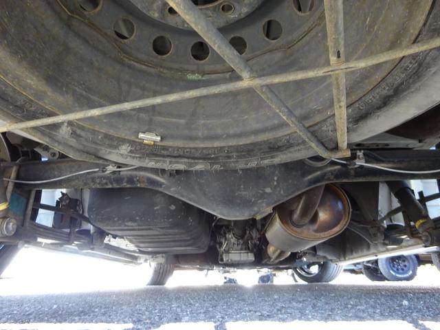 ハイエースワゴン ＧＬ　内装架装／ベッドキット／床フローリング加工／７型フェイス／ＳＤフルセグナビ／後席モニター／ＥＴＣ／パワースライドドア／コンビハンドル／シートカバー／１９インチＡＷ／フルエアロ／インナーブラックライト／（24枚目）