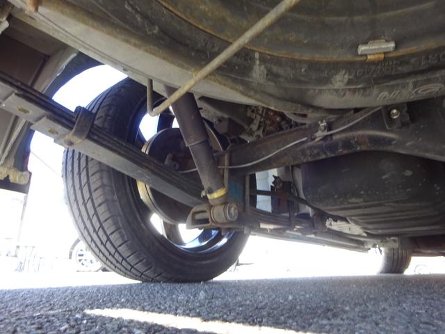 ハイエースワゴン ＧＬ　内装架装／ベッドキット／床フローリング加工／７型フェイス／ＳＤフルセグナビ／後席モニター／ＥＴＣ／パワースライドドア／コンビハンドル／シートカバー／１９インチＡＷ／フルエアロ／インナーブラックライト／（26枚目）