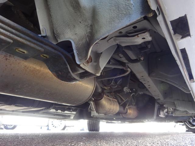 ハイエースワゴン ＧＬ　内装架装／ベッドキット／床フローリング加工／７型フェイス／ＳＤフルセグナビ／後席モニター／ＥＴＣ／パワースライドドア／コンビハンドル／シートカバー／１９インチＡＷ／フルエアロ／インナーブラックライト／（27枚目）