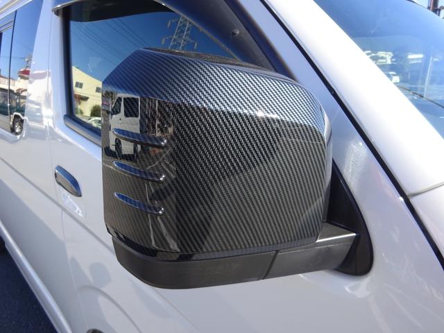 ハイエースワゴン ＧＬ　内装架装／ベッドキット／床フローリング加工／７型フェイス／ＳＤフルセグナビ／後席モニター／ＥＴＣ／パワースライドドア／コンビハンドル／シートカバー／１９インチＡＷ／フルエアロ／インナーブラックライト／（31枚目）