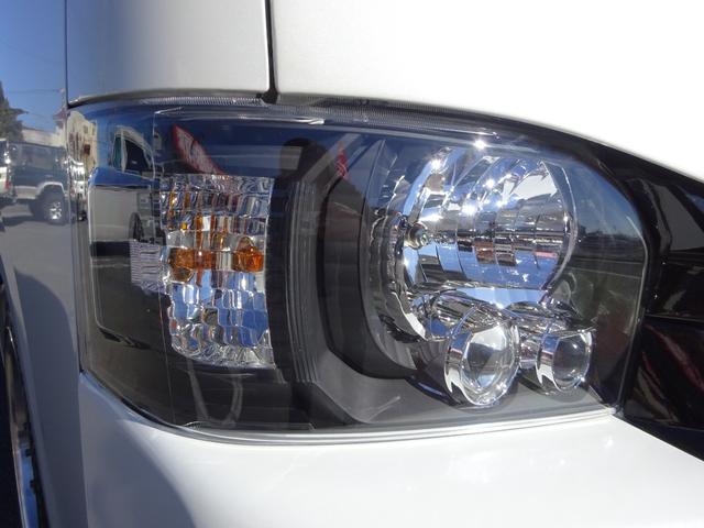 ハイエースワゴン ＧＬ　内装架装／ベッドキット／床フローリング加工／７型フェイス／ＳＤフルセグナビ／後席モニター／ＥＴＣ／パワースライドドア／コンビハンドル／シートカバー／１９インチＡＷ／フルエアロ／インナーブラックライト／（32枚目）
