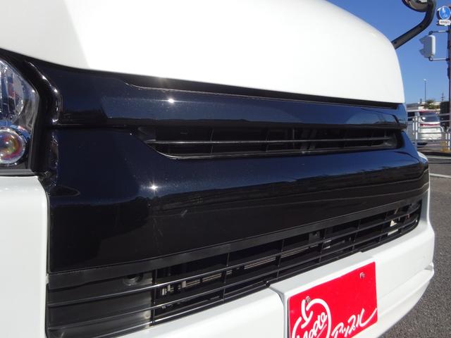 ハイエースワゴン ＧＬ　内装架装／ベッドキット／床フローリング加工／７型フェイス／ＳＤフルセグナビ／後席モニター／ＥＴＣ／パワースライドドア／コンビハンドル／シートカバー／１９インチＡＷ／フルエアロ／インナーブラックライト／（37枚目）