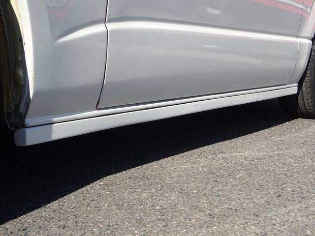 ハイエースワゴン ＧＬ　内装架装／ベッドキット／床フローリング加工／７型フェイス／ＳＤフルセグナビ／後席モニター／ＥＴＣ／パワースライドドア／コンビハンドル／シートカバー／１９インチＡＷ／フルエアロ／インナーブラックライト／（40枚目）