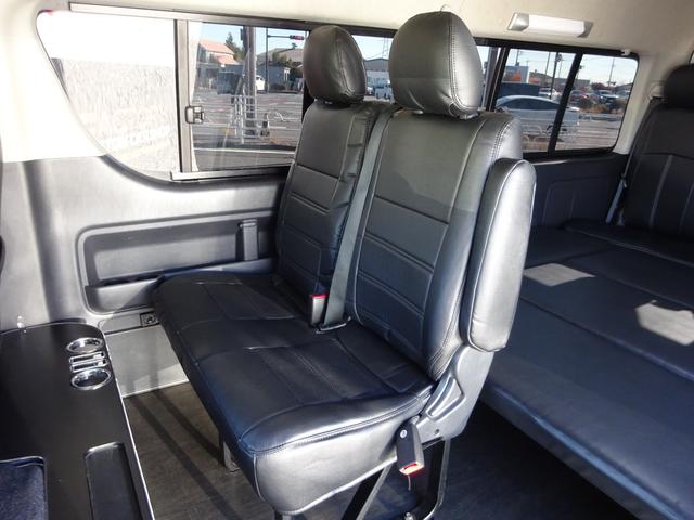 ハイエースワゴン ＧＬ　内装架装／ベッドキット／床フローリング加工／７型フェイス／ＳＤフルセグナビ／後席モニター／ＥＴＣ／パワースライドドア／コンビハンドル／シートカバー／１９インチＡＷ／フルエアロ／インナーブラックライト／（63枚目）