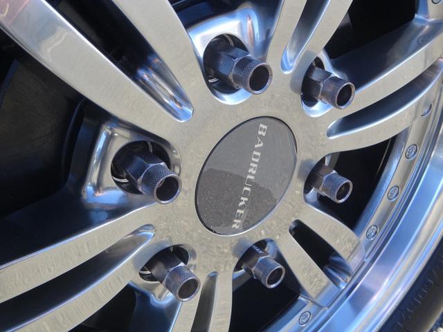 ハイエースバン スーパーGL ダークプライム ワンオーナー車/415コブラフルエアロ/バッドフェイスボンネット/415コブラバッドテール/415コブラバッドラッカー17インチナスカー/スライドレール付後部座席/ベッドキット/両側パワースライドドア(33枚目)