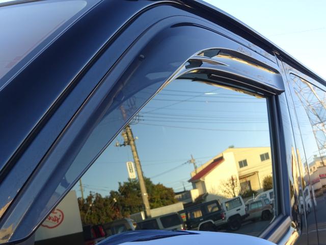 ハイエースバン スーパーGL ダークプライム ワンオーナー車/415コブラフルエアロ/バッドフェイスボンネット/415コブラバッドテール/415コブラバッドラッカー17インチナスカー/スライドレール付後部座席/ベッドキット/両側パワースライドドア(70枚目)