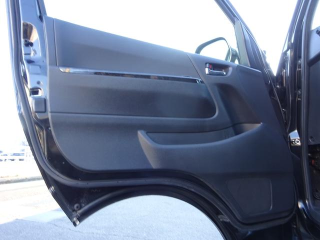 ハイエースバン スーパーGL ダークプライム ワンオーナー車/415コブラフルエアロ/バッドフェイスボンネット/415コブラバッドテール/415コブラバッドラッカー17インチナスカー/スライドレール付後部座席/ベッドキット/両側パワースライドドア(71枚目)