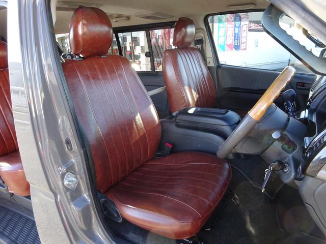 ハイエースバン ロングスーパーGL Renocaコーストライン/角目4灯/新品タイヤ/ベッドキット/ブラウン内装/16インチAW/ナスカータイヤ/フルセグナビ/バックカメラ/コンビハンドル/シートカバーブラウン/タイミングベルト交換済み(2枚目)