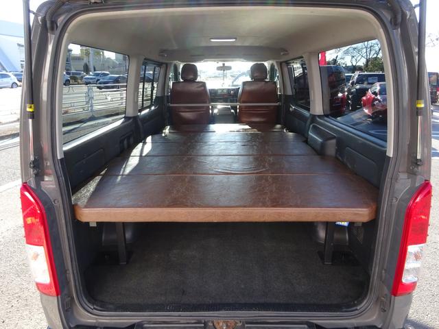 ハイエースバン ロングスーパーGL Renocaコーストライン/角目4灯/新品タイヤ/ベッドキット/ブラウン内装/16インチAW/ナスカータイヤ/フルセグナビ/バックカメラ/コンビハンドル/シートカバーブラウン/タイミングベルト交換済み(3枚目)