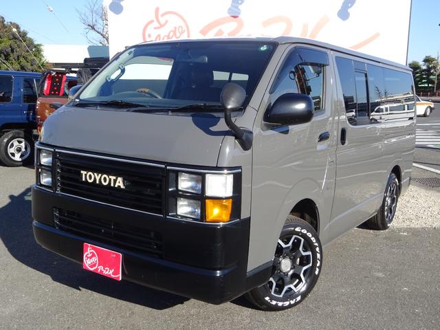 ハイエースバン ロングスーパーGL Renocaコーストライン/角目4灯/新品タイヤ/ベッドキット/ブラウン内装/16インチAW/ナスカータイヤ/フルセグナビ/バックカメラ/コンビハンドル/シートカバーブラウン/タイミングベルト交換済み(6枚目)