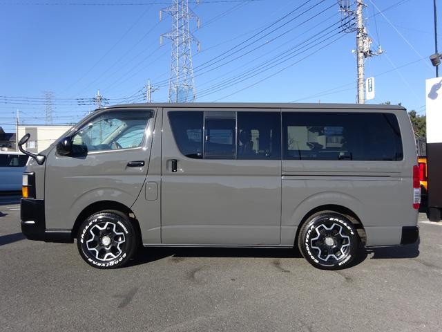 ハイエースバン ロングスーパーGL Renocaコーストライン/角目4灯/新品タイヤ/ベッドキット/ブラウン内装/16インチAW/ナスカータイヤ/フルセグナビ/バックカメラ/コンビハンドル/シートカバーブラウン/タイミングベルト交換済み(10枚目)