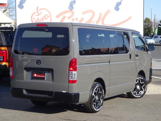 ハイエースバン ロングスーパーGL Renocaコーストライン/角目4灯/新品タイヤ/ベッドキット/ブラウン内装/16インチAW/ナスカータイヤ/フルセグナビ/バックカメラ/コンビハンドル/シートカバーブラウン/タイミングベルト交換済み(12枚目)