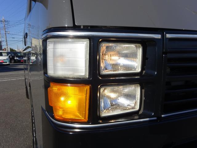 ハイエースバン ロングスーパーGL Renocaコーストライン/角目4灯/新品タイヤ/ベッドキット/ブラウン内装/16インチAW/ナスカータイヤ/フルセグナビ/バックカメラ/コンビハンドル/シートカバーブラウン/タイミングベルト交換済み(23枚目)