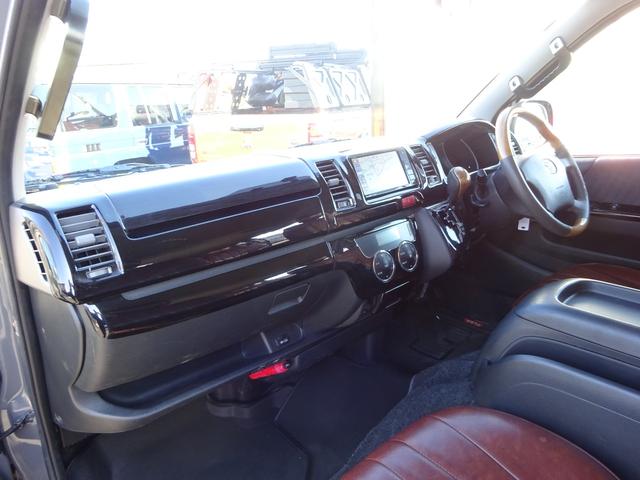 ハイエースバン ロングスーパーGL Renocaコーストライン/角目4灯/新品タイヤ/ベッドキット/ブラウン内装/16インチAW/ナスカータイヤ/フルセグナビ/バックカメラ/コンビハンドル/シートカバーブラウン/タイミングベルト交換済み(29枚目)