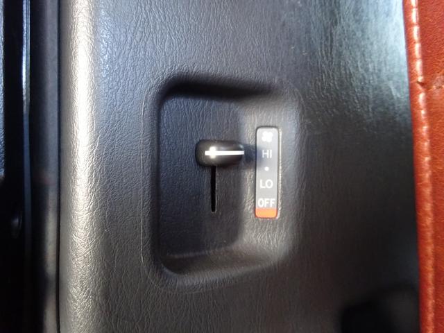 ハイエースバン ロングスーパーGL Renocaコーストライン/角目4灯/新品タイヤ/ベッドキット/ブラウン内装/16インチAW/ナスカータイヤ/フルセグナビ/バックカメラ/コンビハンドル/シートカバーブラウン/タイミングベルト交換済み(70枚目)