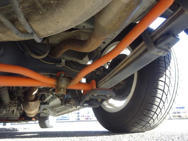 ハイエースバン スーパーGL ダークプライムII 8人乗り/構造変更公認済/5ナンバー車両/オートクルザー付き/ユーアイビークルフロントスタビライザー/リアスタビライザー/ゼロブレイク16インチタイヤ/ヴァレンティーレボ3LEDテール/ウィンカーミラ(24枚目)