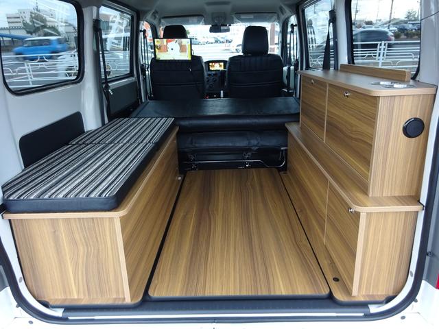タウンエースバン ＧＬ　新車／フルセグナビ／後席モニター／ベッドキット／テーブル／新品シートカバーＢＫ／ナビＢｌｕｅｔｏｏｔｈ対応／ＬＥＤヘッドライト／バックカメラ／ＣＤ・ＤＶＤ再生／床パネル／キャンピングカー仕様／ＥＴＣ／（58枚目）