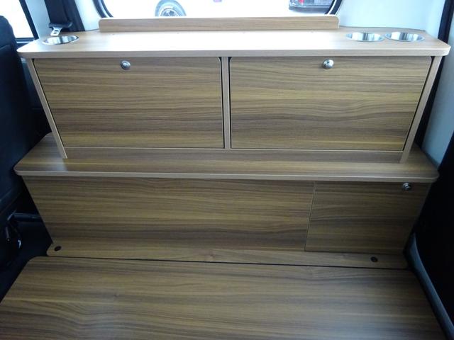 タウンエースバン ＧＬ　新車／フルセグナビ／後席モニター／ベッドキット／テーブル／新品シートカバーＢＫ／ナビＢｌｕｅｔｏｏｔｈ対応／ＬＥＤヘッドライト／バックカメラ／ＣＤ・ＤＶＤ再生／床パネル／キャンピングカー仕様／ＥＴＣ／（68枚目）