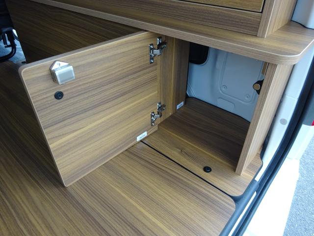 タウンエースバン ＧＬ　新車／フルセグナビ／後席モニター／ベッドキット／テーブル／新品シートカバーＢＫ／ナビＢｌｕｅｔｏｏｔｈ対応／ＬＥＤヘッドライト／バックカメラ／ＣＤ・ＤＶＤ再生／床パネル／キャンピングカー仕様／ＥＴＣ／（70枚目）