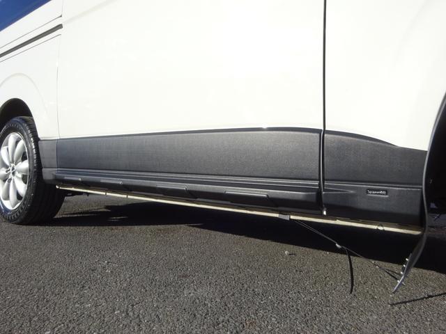 ハイエースバン