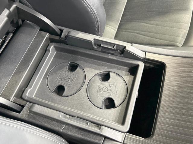 ハリアー Ｇ　禁煙車　トヨタセーフティーセンス　ディスプレイオーディオ　レーダークルーズコントロール　バックカメラ　ＥＴＣ　フルセグＴＶ　Ｂｌｕｅｔｏｏｔｈ再生　パワーバックドア　デジタルインナーミラー　合皮シート（45枚目）