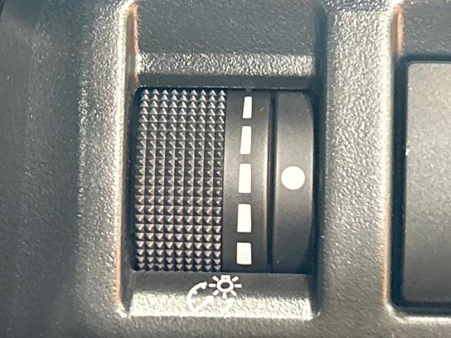 フォレスター ツーリング　禁煙車　８型ナビフルセグ　視界拡張　リアビークルディテクション　レーダークルーズ　フロントサイドバックカメラ　スマートリアビューミラー　パワーシート　スマートキー　ＬＥＤヘッド　純正１７インチＡＷ（38枚目）