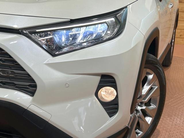 ＲＡＶ４ Ｇ　Ｚパッケージ　トヨタセーフティーセンス　禁煙車　９型ナビ　レーダークルーズ　バックカメラ　ＥＴＣ　Ｂｌｕｅｔｏｏｔｈ　フルセグ　シートヒーター　パワーバックドア　デジタルインナーミラー　パワーシート　合皮シート（13枚目）