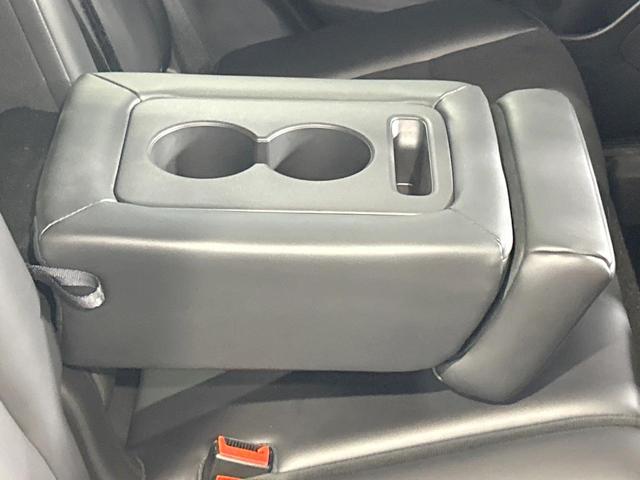 エクストレイル Ｇ　禁煙　１２．３型ディスプレイオーディオ　全周囲カメラ　プロパイロット　デジタルインナーミラー　ヘッドアップディスプレイ　ＡＣ１００Ｖ　ブラインドスポットモニター　シートヒーター　ステアリングヒーター（28枚目）