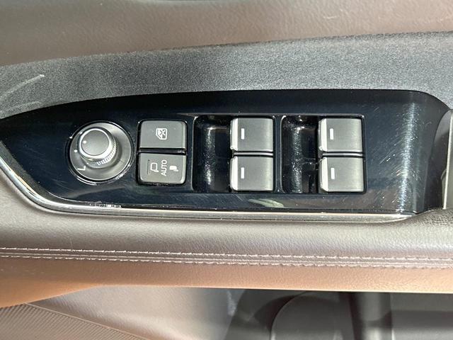ＣＸ－８ ２５Ｔ　プロアクティブ　禁煙車　後席モニター　全周囲カメラ　６人乗り　ルーフレール　レーダークルーズ　ブラインドスポットモニター　純正ＳＤナビ　シートヒーター　ＬＥＤヘッド　ＥＴＣ　電動リアゲート　純正１９ＡＷ（43枚目）