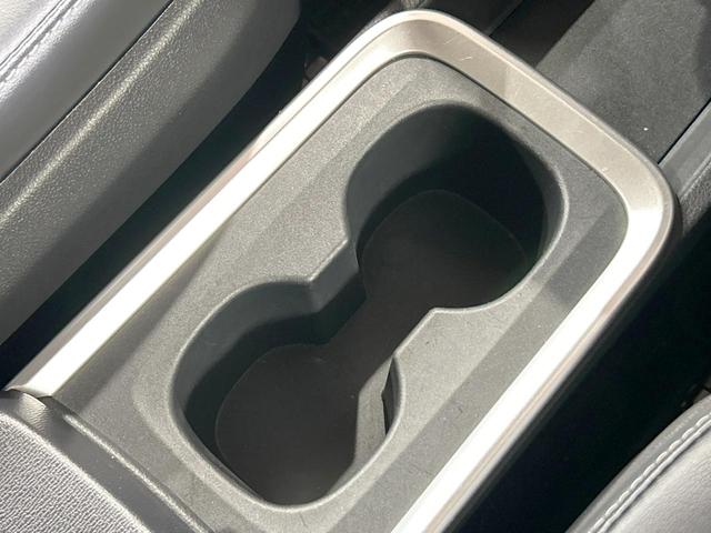 ノア ハイブリッドＳ－Ｚ　禁煙　後席モニター　快適利便パッケージ　１０．５型ディスプレイオーディオ　ヘッドアップディスプレイ　トヨタチームメイト　ＤＶＤ＆ＣＤ　フルセグ　ブラインドスポットモニター　デジタルインナーミラー（60枚目）