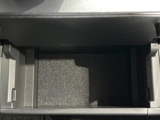 ノア ハイブリッドＳ－Ｚ　禁煙　後席モニター　快適利便パッケージ　１０．５型ディスプレイオーディオ　ヘッドアップディスプレイ　トヨタチームメイト　ＤＶＤ＆ＣＤ　フルセグ　ブラインドスポットモニター　デジタルインナーミラー（61枚目）