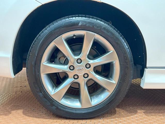 ＲＸ ＲＸ４５０ｈ　バージョンＬ　サンルーフ　フルエアロ　後席モニター　バックカメラ１００Ｖ電源　レーダークルーズ　禁煙車　電動リアゲート　茶川シート　前席シートエアコン　ヘッドアップディスプレイ　後席モニター　ＬＥＤヘッド（13枚目）