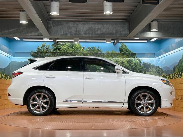 ＲＸ ＲＸ４５０ｈ　バージョンＬ　サンルーフ　フルエアロ　後席モニター　バックカメラ１００Ｖ電源　レーダークルーズ　禁煙車　電動リアゲート　茶川シート　前席シートエアコン　ヘッドアップディスプレイ　後席モニター　ＬＥＤヘッド（41枚目）
