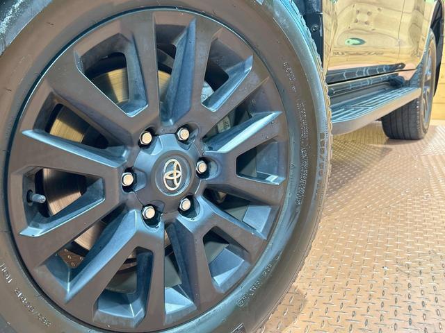 ランドクルーザープラド ＴＸ　Ｌパッケージ　マットブラックエディション　禁煙車　サンルーフ　９型ディスプレイオーディオ　全周囲カメラ　レーダークルーズ　シートベンチレーション　パワーシート　クリアランスソナー　ＬＥＤヘッド　ＥＴＣ　ブラインドスポットモニター（13枚目）