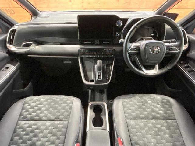 ヴォクシー ハイブリッドＳ－Ｚ　禁煙車　モデリスタ　後席モニター　両側電動ドア　全周囲カメラ　トヨタチームメイト　レーダークルーズ　電動リアゲート　１００Ｖ電源　ブラインドスポットモニター　クリアランスソナー　ＬＥＤヘッド　ＥＴＣ（2枚目）