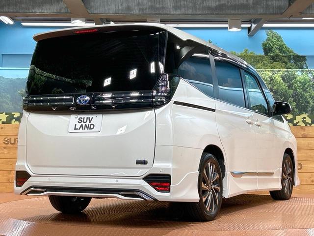 ヴォクシー ハイブリッドＳ－Ｚ　禁煙車　モデリスタ　後席モニター　両側電動ドア　全周囲カメラ　トヨタチームメイト　レーダークルーズ　電動リアゲート　１００Ｖ電源　ブラインドスポットモニター　クリアランスソナー　ＬＥＤヘッド　ＥＴＣ（17枚目）