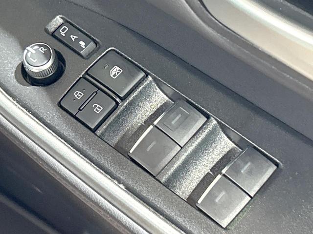 ヴォクシー ハイブリッドＳ－Ｚ　禁煙車　モデリスタ　後席モニター　両側電動ドア　全周囲カメラ　トヨタチームメイト　レーダークルーズ　電動リアゲート　１００Ｖ電源　ブラインドスポットモニター　クリアランスソナー　ＬＥＤヘッド　ＥＴＣ（22枚目）