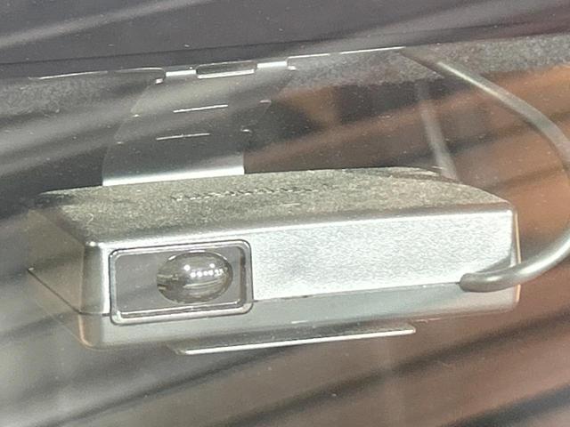 ヴォクシー ハイブリッドＳ－Ｚ　禁煙車　モデリスタ　後席モニター　両側電動ドア　全周囲カメラ　トヨタチームメイト　レーダークルーズ　電動リアゲート　１００Ｖ電源　ブラインドスポットモニター　クリアランスソナー　ＬＥＤヘッド　ＥＴＣ（32枚目）