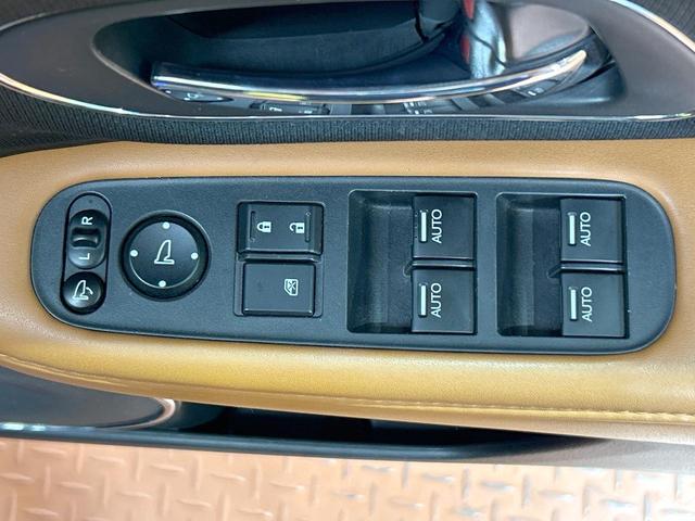 ヴェゼル ハイブリッドＺ　禁煙車　ＳＤナビ　フルセグ　クルーズコントロール　ＬＥＤヘッドライト　シートヒーター　バックカメラ　デュアルエアコン　純正１７インチアルミホイール　Ｂｌｕｅｔｏｏｔｈ再生　ＥＴＣ　スマートキー（41枚目）