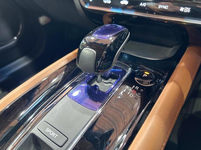 ヴェゼル ハイブリッドＺ　禁煙車　ＳＤナビ　フルセグ　クルーズコントロール　ＬＥＤヘッドライト　シートヒーター　バックカメラ　デュアルエアコン　純正１７インチアルミホイール　Ｂｌｕｅｔｏｏｔｈ再生　ＥＴＣ　スマートキー（46枚目）
