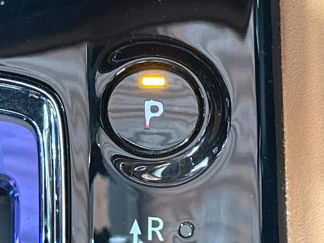 ヴェゼル ハイブリッドＺ　禁煙車　ＳＤナビ　フルセグ　クルーズコントロール　ＬＥＤヘッドライト　シートヒーター　バックカメラ　デュアルエアコン　純正１７インチアルミホイール　Ｂｌｕｅｔｏｏｔｈ再生　ＥＴＣ　スマートキー（56枚目）