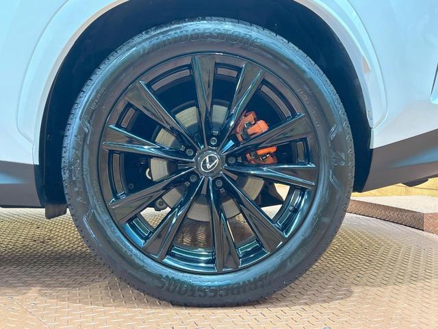 NX NX350h Fスポーツ 禁煙 パノラマルーフ 14型ディスプレイオーディオ 全周囲カメラ ヘッドアップディスプレイ ブラインドスポットモニター デジタルインナーミラー オレンジキャリパー 黒革 電動リアゲート ETC(23枚目)