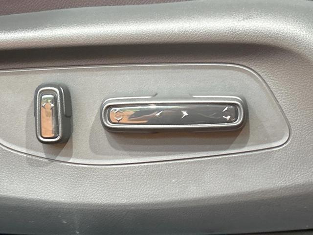 ＺＲ－Ｖ ｅ：ＨＥＶ　Ｚ　禁煙　ＢＯＳＥサウンド　純正９型ナビ　全周囲カメラ　電動リアゲート　ＥＴＣ　シートメモリー付パワーシート　シートヒーター　ステアリングヒーター　コーナーセンサー　レーダークルーズ　ＬＥＤヘッドライト（39枚目）