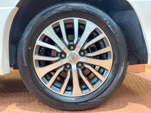 セレナ ハイウェイスター　Ｖセレ＋セーフティＩＩ　ＳＨＶ　禁煙　後席モニター　純正８型ナビ　全周囲カメラ　両側電動ドア　コーナーセンサー　ＥＴＣ　リアエアコン　ＬＥＤヘッドライト　純正１６インチアルミ　クルーズコントロール（25枚目）